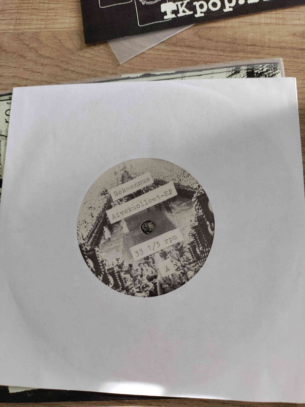 Sekaannus : Aivokuolleet (7", EP)