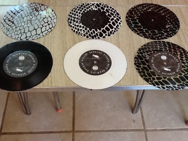 Spit Spewing Snakes : Steady Sinking Stones (7", S/Sided, Cle)