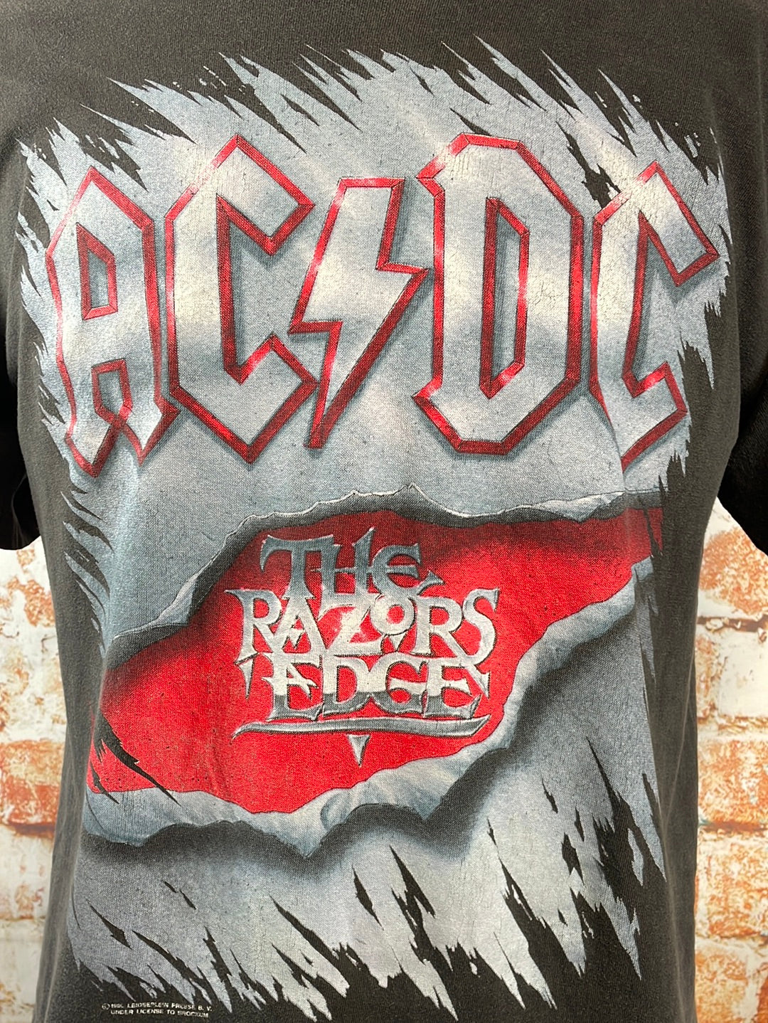 AC/DC "The Razors Edge," vintage band shirt (L)