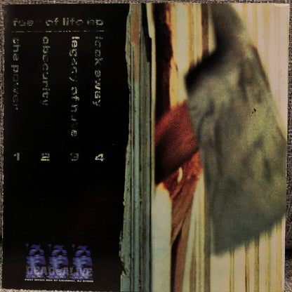 Foundation (9) : Fear Of Life EP (7", EP, Num, Cle)