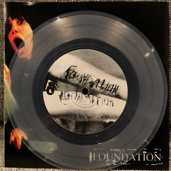 Foundation (9) : Fear Of Life EP (7", EP, Num, Cle)