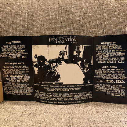 Foundation (9) : Fear Of Life EP (7", EP, Num, Cle)