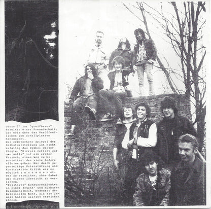Cat-O-Nine Tails / Human Error (18) : Mirrors Reflect Our Own Walls (7")