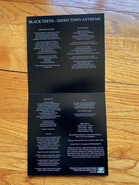 Black Teeth (2) : Ghost Town Anthems (7", EP, Cle)