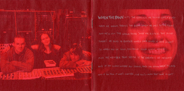 Fiona Apple : When The Pawn Hits The Conflicts He Thinks Like A King What He Knows Throws The Blows When He Goes To The Fight And He'll Win The Whole Thing 'Fore He Enters The Ring There's No Body To Batter When Your Mind Is Your Might So When You Go Solo, You Hold You (CD, Album, Enh)