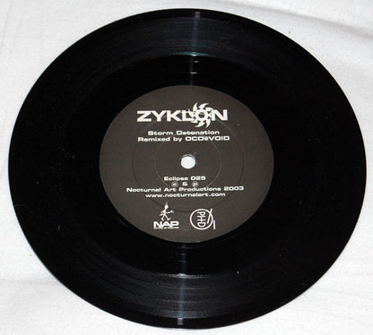 Zyklon / Red Harvest : Split (7", EP)